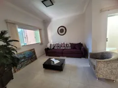Casa com 3 Quartos à venda, 240m² no Granada, Uberlândia - Foto 3