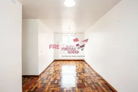 Apartamento com 3 Quartos para alugar, 74m² no Novo Mundo, Curitiba - Foto 14