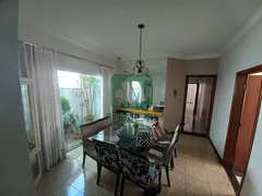 Casa com 3 Quartos para alugar, 200m² no Vigilato Pereira, Uberlândia - Foto 12