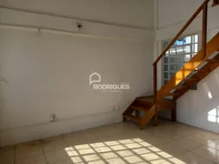 Loja / Salão / Ponto Comercial para alugar, 63m² no Centro, Portão - Foto 6