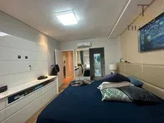 Apartamento com 3 Quartos para alugar, 180m² no Praia dos Amores, Balneário Camboriú - Foto 21