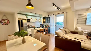 Apartamento com 2 Quartos à venda, 70m² no Vila Nova, Maringá - Foto 2