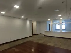 Casa Comercial com 7 Quartos para alugar, 350m² no Bela Vista, Porto Alegre - Foto 19