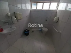 Casa Comercial para alugar, 374m² no Martins, Uberlândia - Foto 24