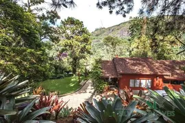 Fazenda / Sítio / Chácara com 4 Quartos para venda ou aluguel, 400m² no Parque do Imbuí, Teresópolis - Foto 2