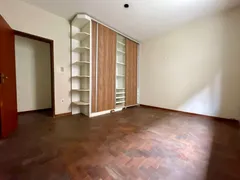 Casa com 3 Quartos à venda, 360m² no Santa Amélia, Belo Horizonte - Foto 10
