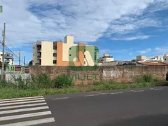 Terreno / Lote / Condomínio com 1 Quarto para alugar, 1600m² no Brasil, Uberlândia - Foto 4