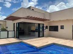 Casa de Condomínio com 4 Quartos à venda, 252m² no Condomínio do Lago, Goiânia - Foto 2