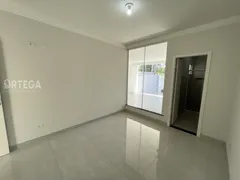 Casa com 3 Quartos à venda, 139m² no Vila Morangueira, Maringá - Foto 10