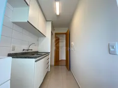 Apartamento com 3 Quartos para alugar, 70m² no Bela Suica, Londrina - Foto 7