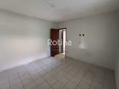 Casa de Condomínio com 2 Quartos à venda, 240m² no Santa Mônica, Uberlândia - Foto 4