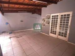 Casa com 5 Quartos para alugar, 210m² no Alto Umuarama, Uberlândia - Foto 17