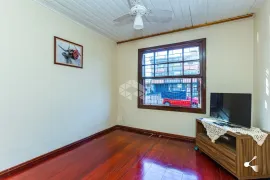 Casa com 3 Quartos à venda, 264m² no Santa Maria Goretti, Porto Alegre - Foto 7