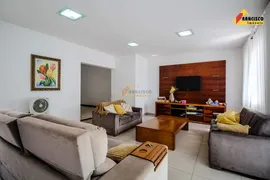 Casa com 3 Quartos à venda, 126m² no Manoel Valinhas, Divinópolis - Foto 2