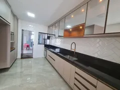 Casa de Condomínio com 3 Quartos à venda, 180m² no Terra Preta, Mairiporã - Foto 4