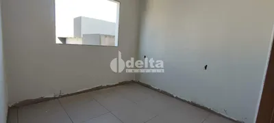 Apartamento com 2 Quartos à venda, 53m² no Novo Mundo, Uberlândia - Foto 2