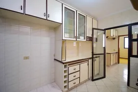 Apartamento com 4 Quartos para alugar, 178m² no Centro, Curitiba - Foto 15