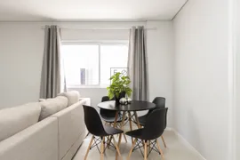 Apartamento com 2 Quartos à venda, 58m² no Rebouças, Curitiba - Foto 2