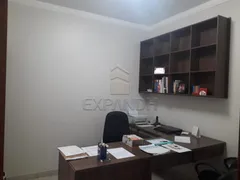 Prédio Inteiro para alugar, 207m² no Centro, Sertãozinho - Foto 7