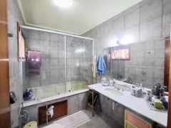 Casa com 3 Quartos à venda, 231m² no Espiríto Santo, Porto Alegre - Foto 24