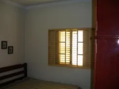 Casa com 4 Quartos à venda, 255m² no Califórnia, Passos - Foto 9