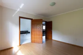 Casa de Condomínio com 3 Quartos para alugar, 180m² no Pedra Redonda, Porto Alegre - Foto 37