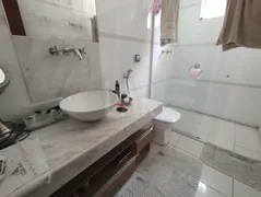 Casa com 4 Quartos para alugar, 216m² no Itapoã, Belo Horizonte - Foto 18