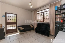 Casa com 4 Quartos à venda, 140m² no Vila Jardim, Porto Alegre - Foto 2