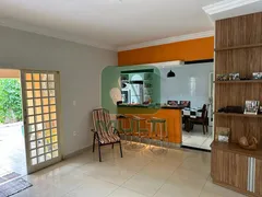 Casa com 3 Quartos à venda, 250m² no Copacabana, Uberlândia - Foto 2