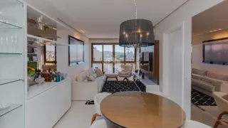 Apartamento com 2 Quartos à venda, 65m² no Petrópolis, Porto Alegre - Foto 2