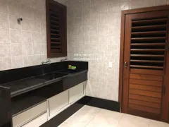 Casa com 4 Quartos para venda ou aluguel, 600m² no Candelária, Natal - Foto 22