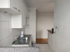 Apartamento com 2 Quartos à venda, 50m² no Vila Mercês, Carapicuíba - Foto 3