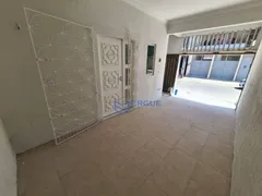 Casa com 3 Quartos à venda, 200m² no Maraponga, Fortaleza - Foto 2