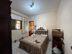 Casa com 3 Quartos à venda, 178m² no Osvaldo Rezende, Uberlândia - Foto 7