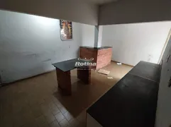 Casa com 4 Quartos à venda, 199m² no Osvaldo Rezende, Uberlândia - Foto 9