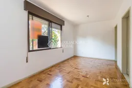 Apartamento com 2 Quartos à venda, 62m² no Teresópolis, Porto Alegre - Foto 2