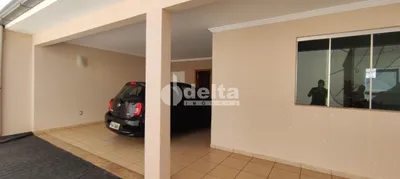 Casa com 2 Quartos à venda, 189m² no Segismundo Pereira, Uberlândia - Foto 13