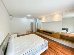 Casa de Condomínio com 4 Quartos para alugar, 422m² no Alphaville, Santana de Parnaíba - Foto 24