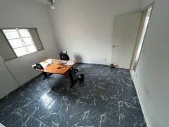 Casa com 4 Quartos à venda, 220m² no Minascaixa, Belo Horizonte - Foto 4