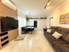 Casa com 3 Quartos à venda, 130m² no California, Londrina - Foto 1