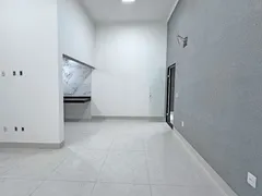 Casa com 3 Quartos à venda, 136m² no Parque Anhangüera, Goiânia - Foto 3