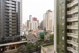 Apartamento com 1 Quarto para alugar, 62m² no Centro, Curitiba - Foto 13