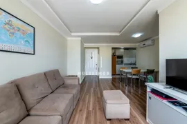 Apartamento com 3 Quartos à venda, 74m² no Rio Branco, Porto Alegre - Foto 2