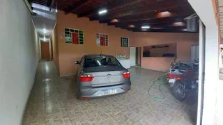 Casa com 3 Quartos à venda, 181m² no Taiaman, Uberlândia - Foto 2