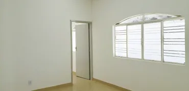 Casa com 3 Quartos para alugar, 230m² no Setor Bueno, Goiânia - Foto 8