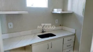 Casa Comercial para alugar, 130m² no Fundinho, Uberlândia - Foto 5