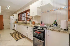 Casa com 3 Quartos à venda, 361m² no Espiríto Santo, Porto Alegre - Foto 17