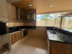 Casa de Condomínio com 3 Quartos para alugar, 360m² no Condomínio Florais Cuiabá Residencial, Cuiabá - Foto 17