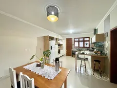 Casa com 4 Quartos à venda, 231m² no Pé-de-Plátano, Santa Maria - Foto 2