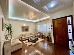 Casa com 4 Quartos à venda, 330m² no Jardim Nova Londres, Londrina - Foto 2